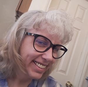 Meet your Posher, Denise